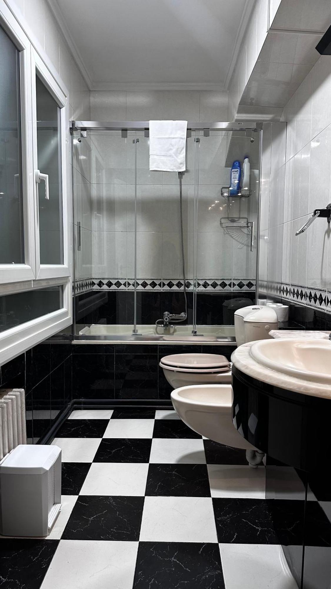 Fantástico apartamento en el centro de Bilbao Esterno foto